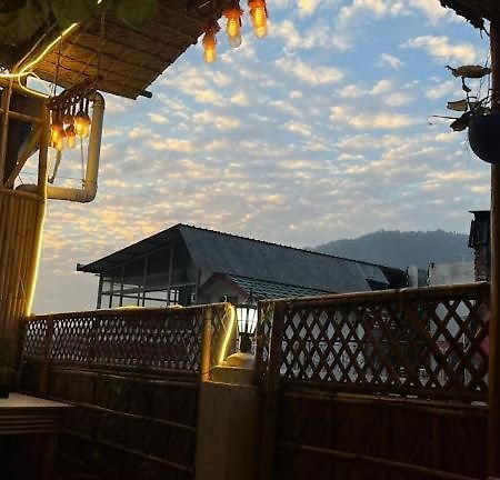 Baba'S Rishikesh Hostel Exterior photo
